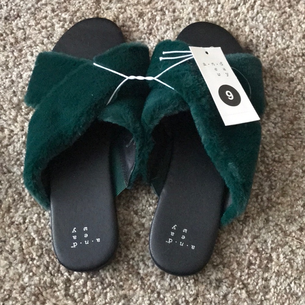 Green fuzzy sandals. NWT